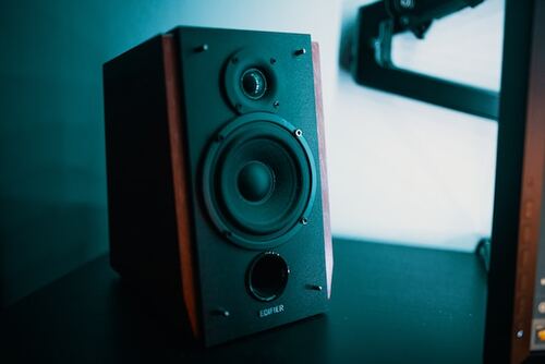 Pengertian Salon Speaker